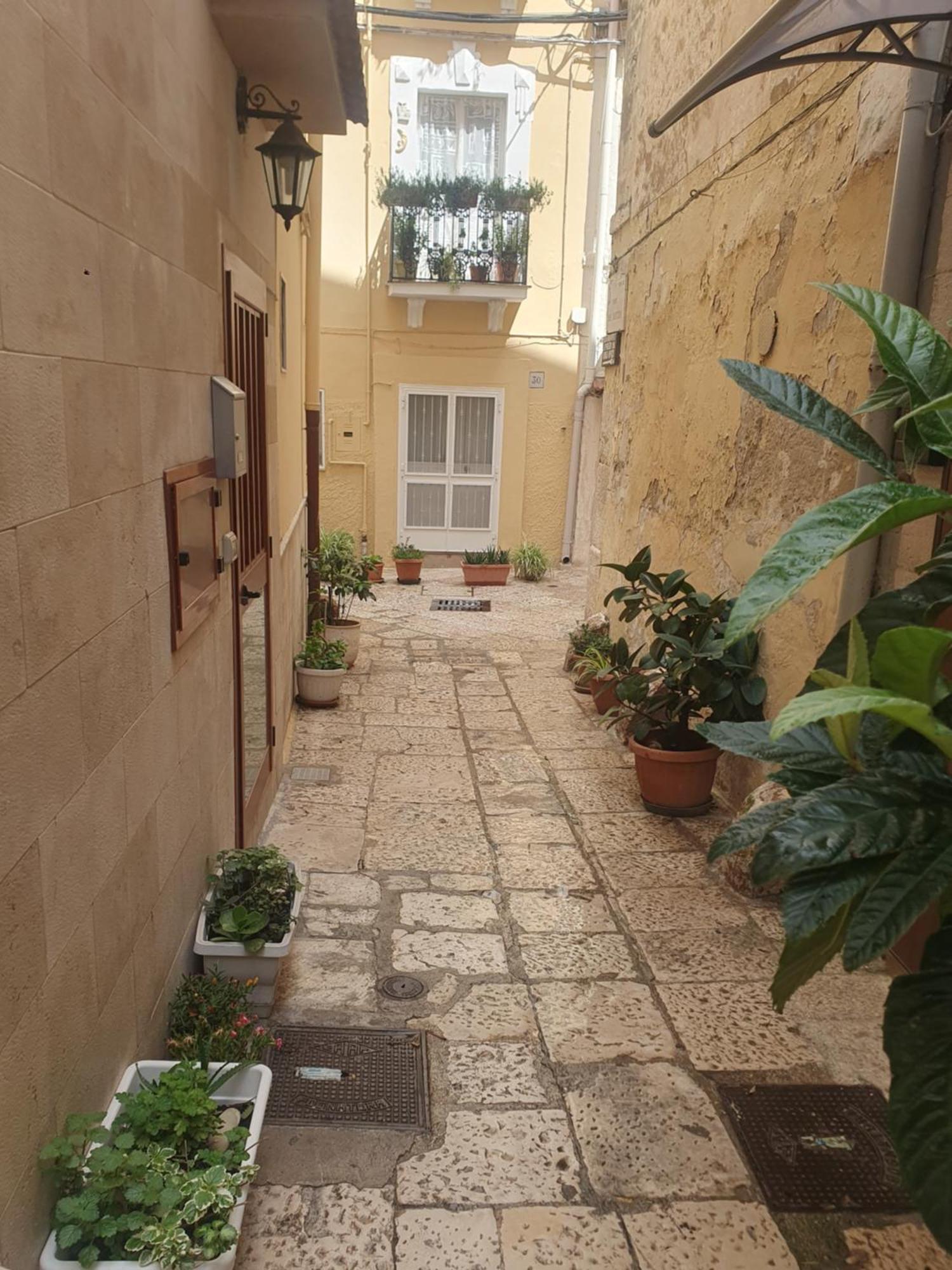 Corte Del Dattilo Nel Borgo Antico Бари Экстерьер фото